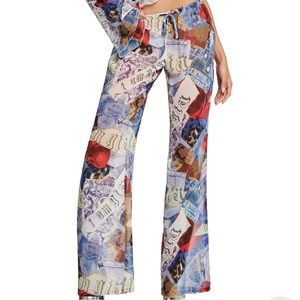 I am gia Renni pant. Cherry print.